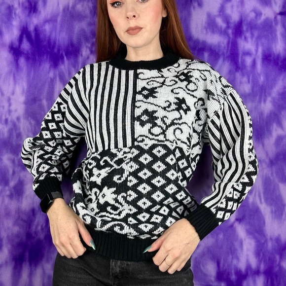 fortune knits inc Sweaters - 🖤 Beautiful vintage 80s retro knitted sweater.